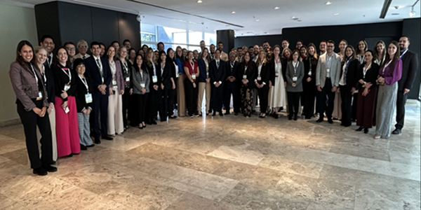 25825_attendees-2 25825_attendees-2